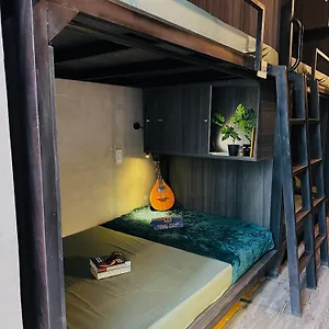 T Zone - Quiet Place, Near China Town,ho Thi Ky Street Food,cafe,beer ベトナム
